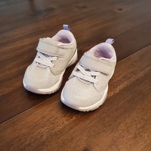 Size 5 Cat & Jack girl's tennis shoes